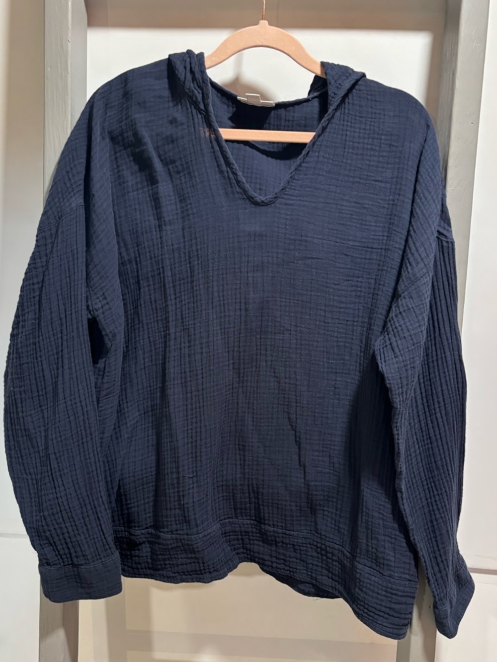 J.Jill Med Deep Navy Gauze V-Neck Hoodie, fall, athleisure, cabin core, normcore